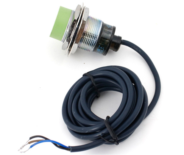 Купить Бесконтактный переключатель PR18-8DN(8DP) в Челябинске