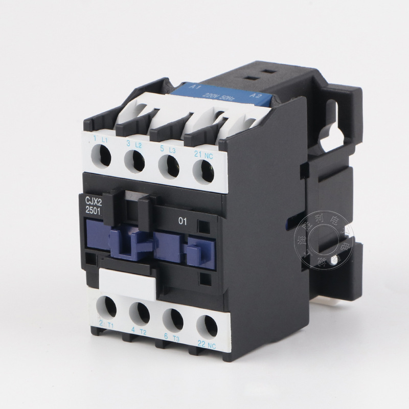 Купить Контактор CJX2-2501 AC220V 25A в Челябинске
